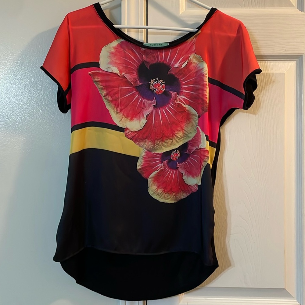 Pleione Blouse Size small
